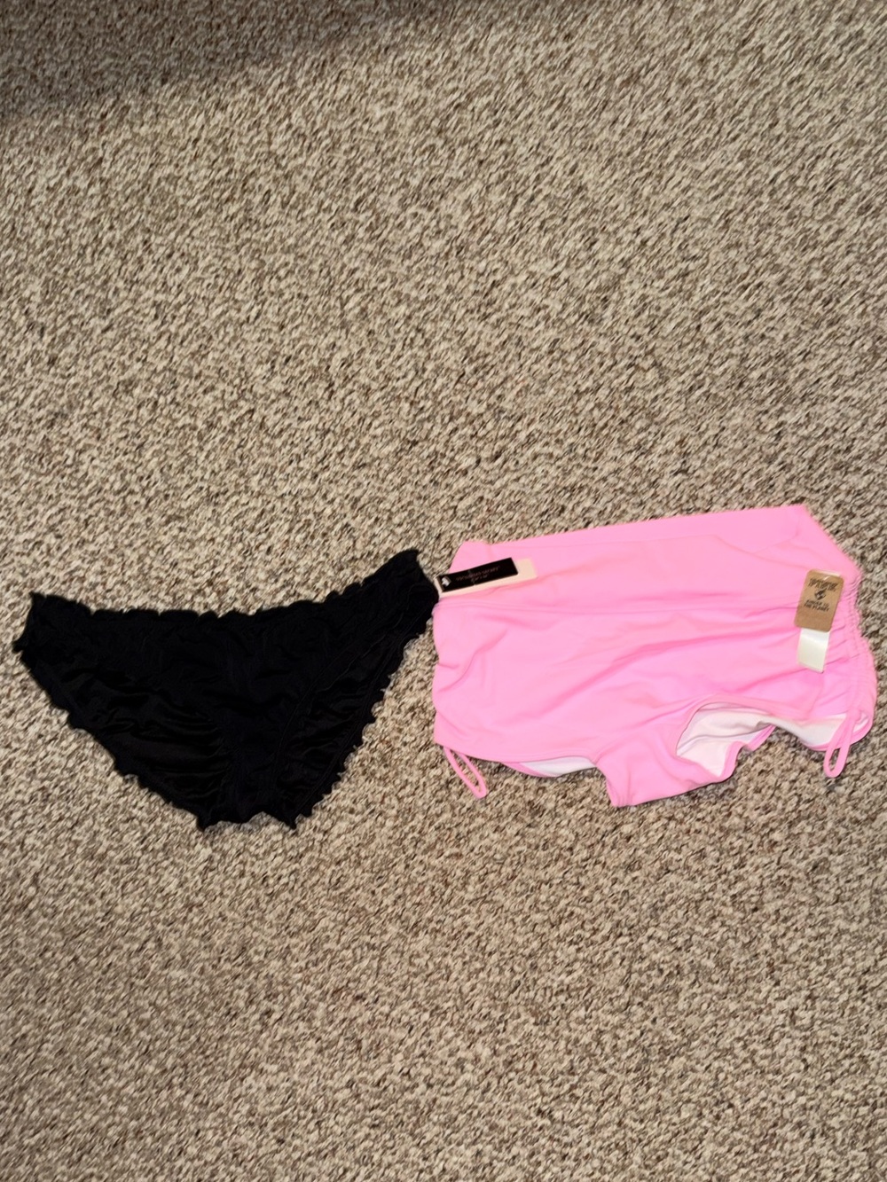 Victoria’s Secret swim bottoms • Small • NWT